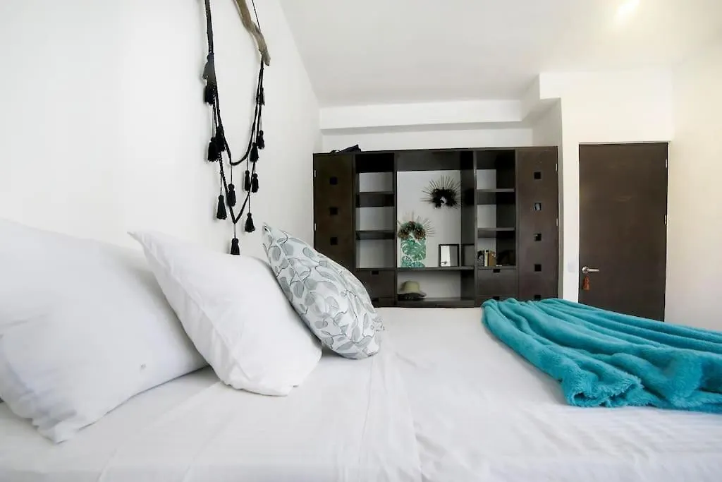 Lovely 2 Bdrm Condo In Gated Community & Pool View Playa del Carmen Mexico