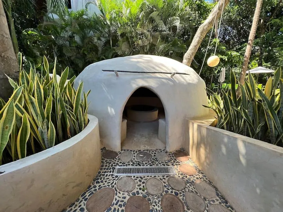 Lovely 2 Bdrm Condo In Gated Community & Pool View Playa del Carmen Apartment