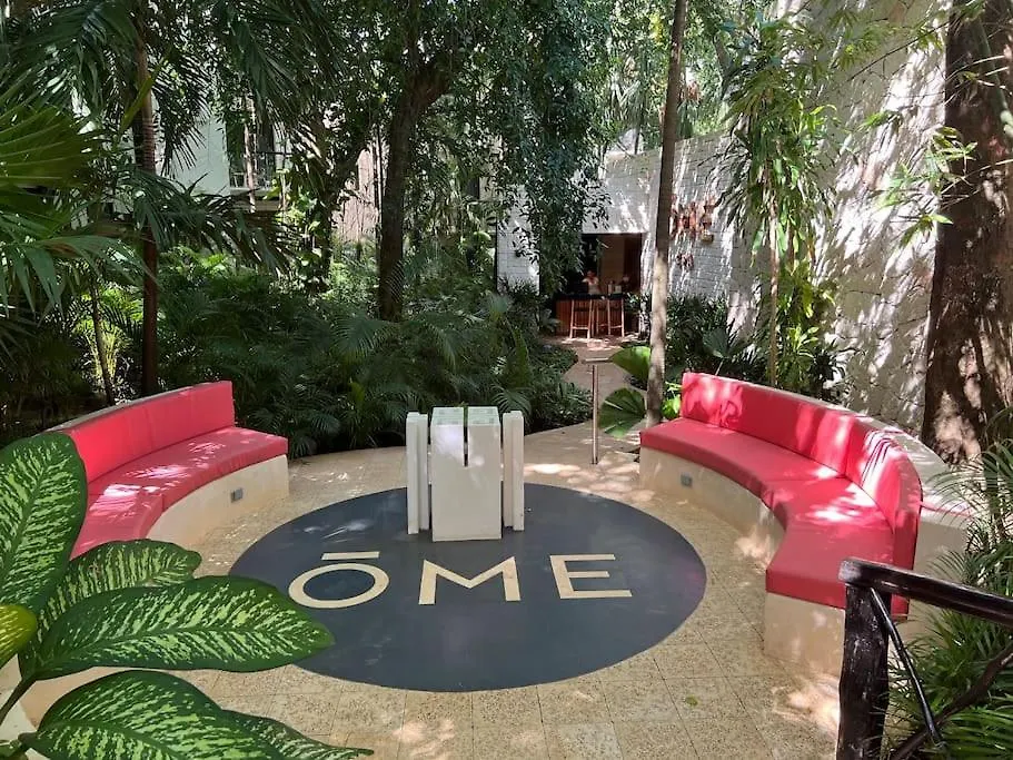 Lovely 2 Bdrm Condo In Gated Community & Pool View Playa del Carmen